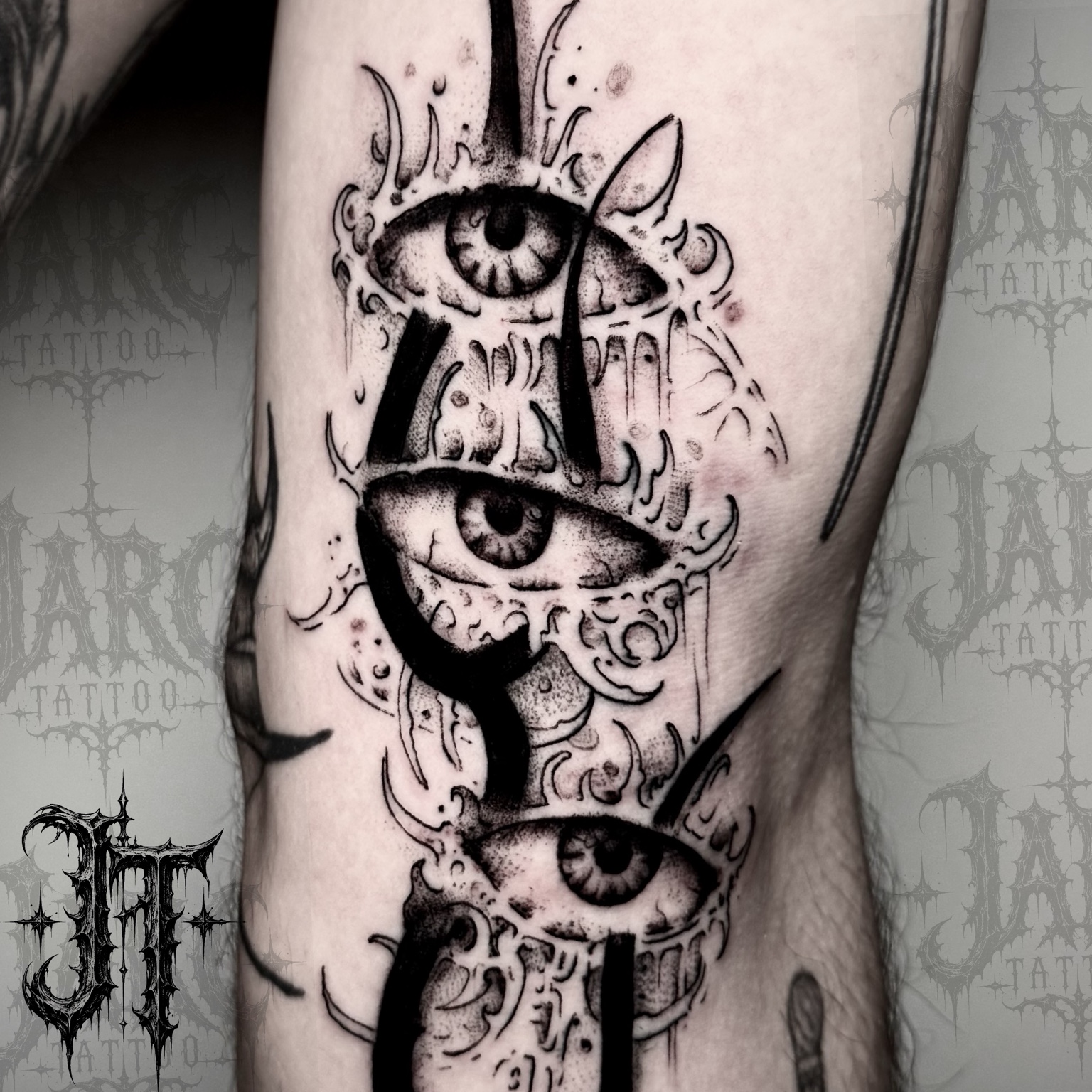 Multiple eyes tattoo